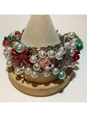 Betsey Johnson Christmas Holiday Baubles Toggle Bracelet New